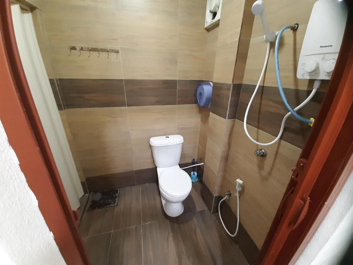 Mn Ferringhi Inn Batu Feringgi Exteriér fotografie