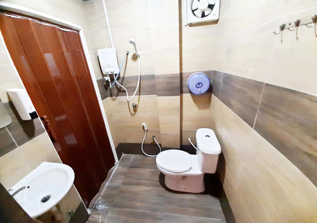 Mn Ferringhi Inn Batu Feringgi Exteriér fotografie
