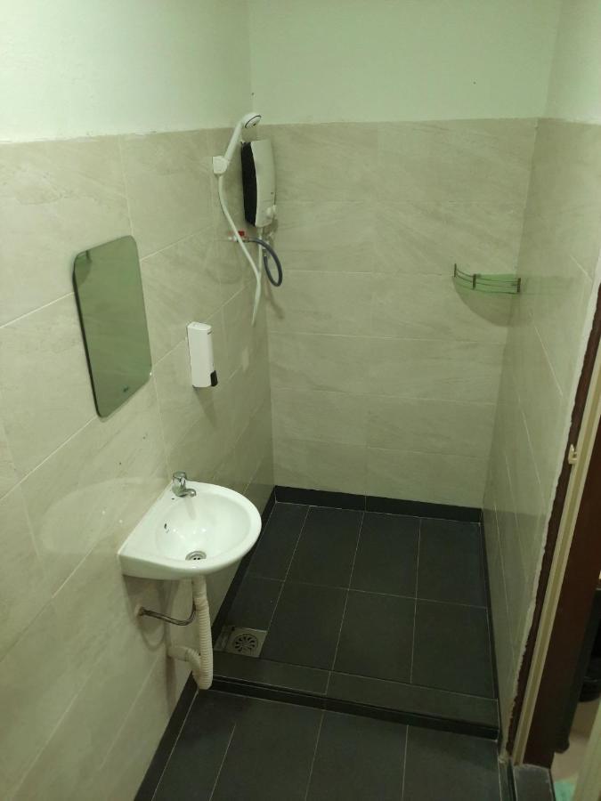 Mn Ferringhi Inn Batu Feringgi Exteriér fotografie