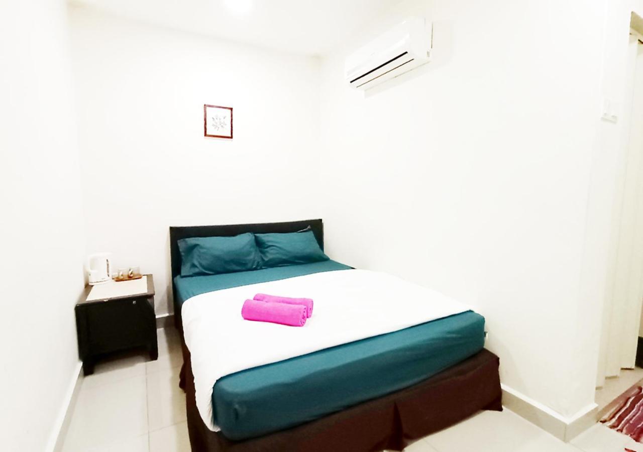 Mn Ferringhi Inn Batu Feringgi Exteriér fotografie